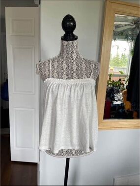 Aritzia Wilfred Linen Blend Flowy Coastal Cowgirl Boho Cami Tank Top. Medium.